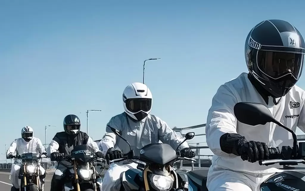 الاستكشاف في الهواء الطلق والتدريب العسكري