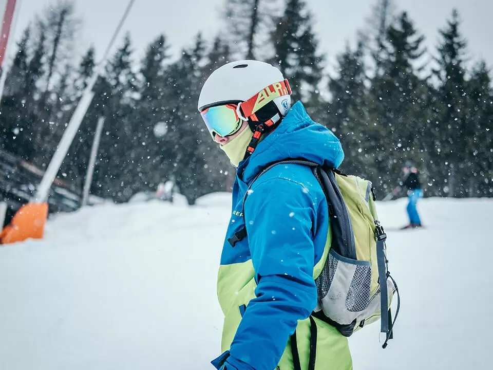 الاستكشاف في الهواء الطلق والتدريب العسكري