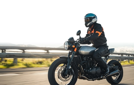 سماعة رأس متوافقة مع الخوذة: التطور التالي في مجال سلامة الصوت أثناء ركوب الدراجات