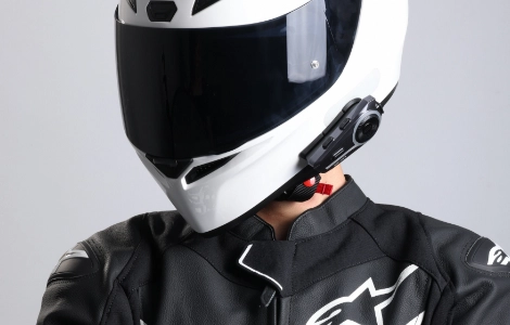 OHMIEX D9: إعادة تعريف التواصل السلس للقيادة الحديثة